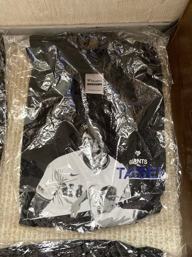 【即購入可能】坂本勇人　大勢　戸郷翔征　岡本和真　 Tシャツ　巨人　ジャイアンツ