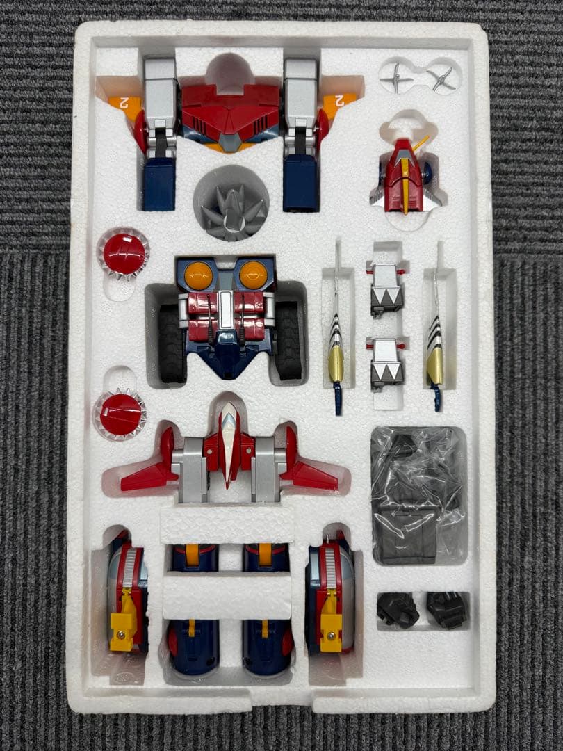 新品　超合金魂コンバトラーV