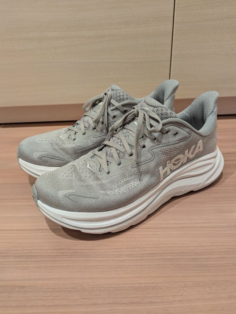 【美品】★交渉可能★ HOKA クリフトン10 28CM