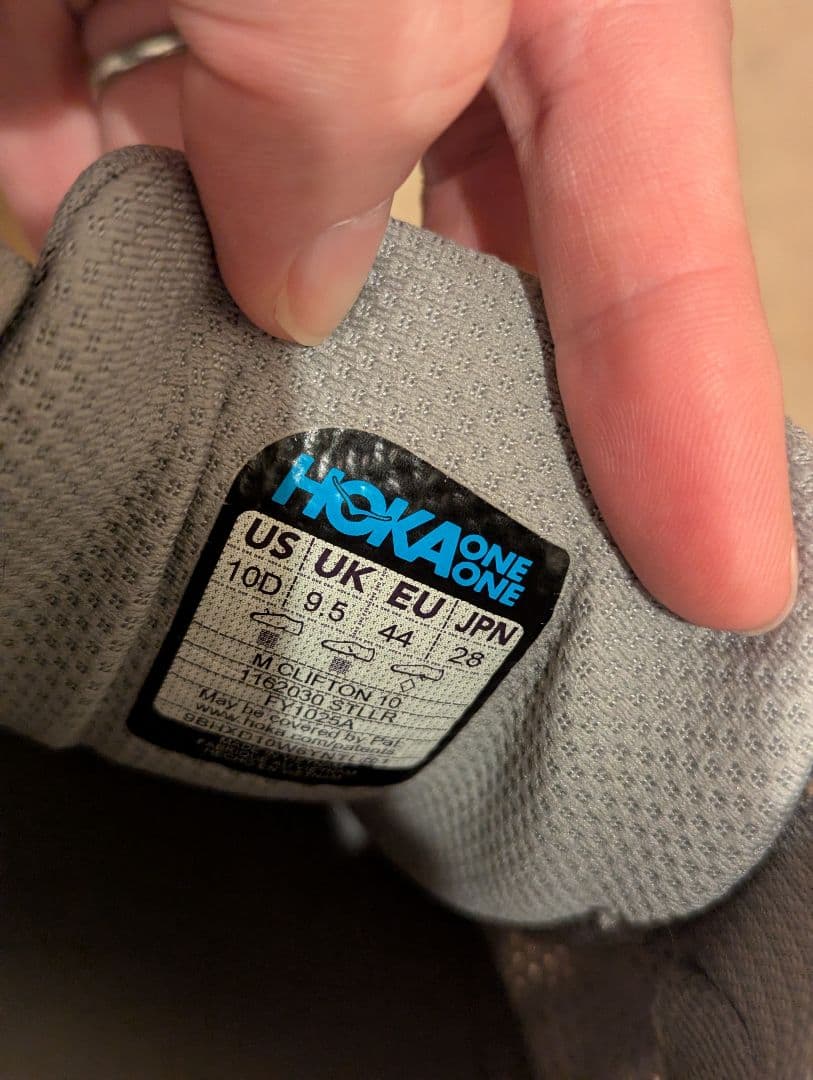 【美品】★交渉可能★ HOKA クリフトン10 28CM