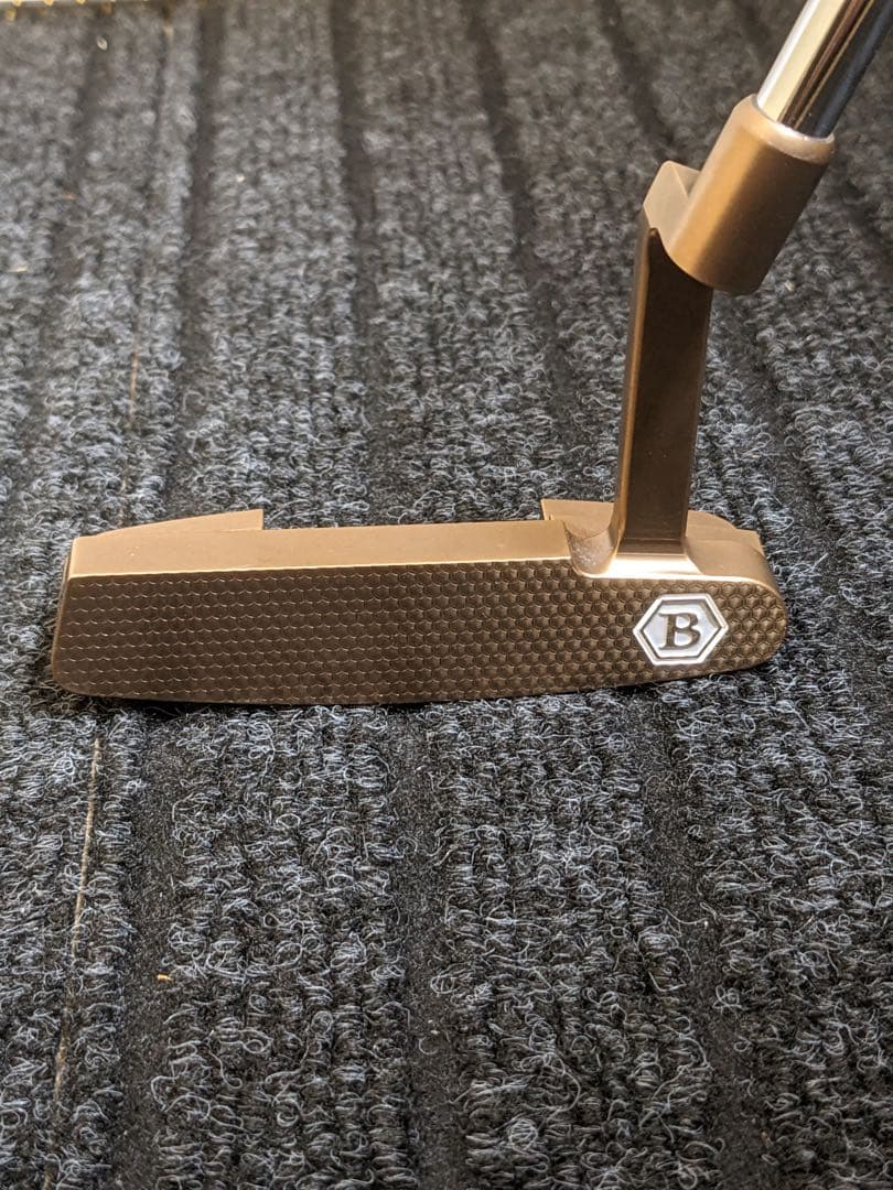 Bettinardi Queen B #15 パター