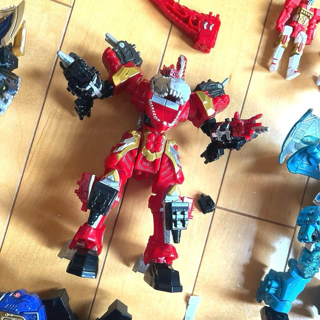 騎士竜戦隊リュウソウジャー＆トバスピノ＆プテライデンオー　ミニプラ（塗装あり）