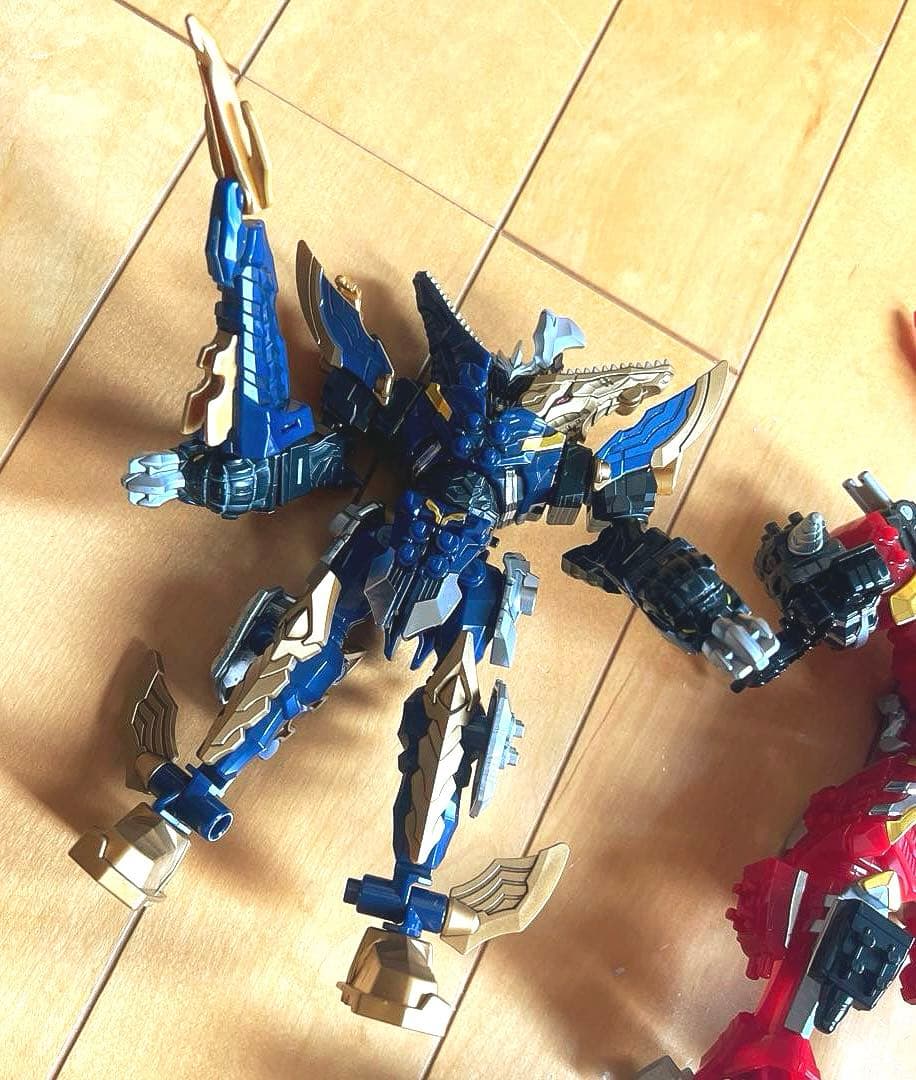騎士竜戦隊リュウソウジャー＆トバスピノ＆プテライデンオー　ミニプラ（塗装あり）