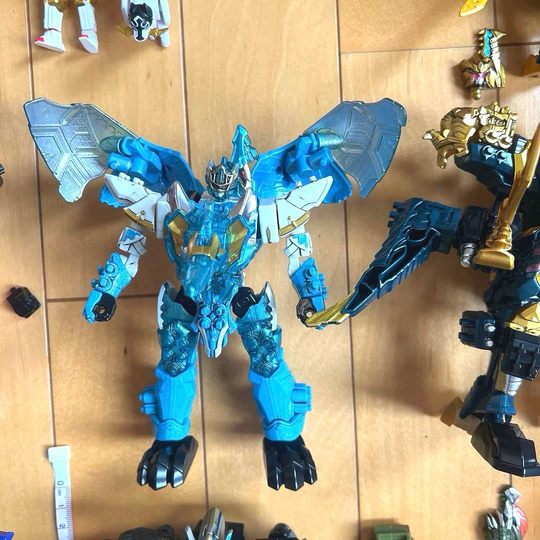 騎士竜戦隊リュウソウジャー＆トバスピノ＆プテライデンオー　ミニプラ（塗装あり）