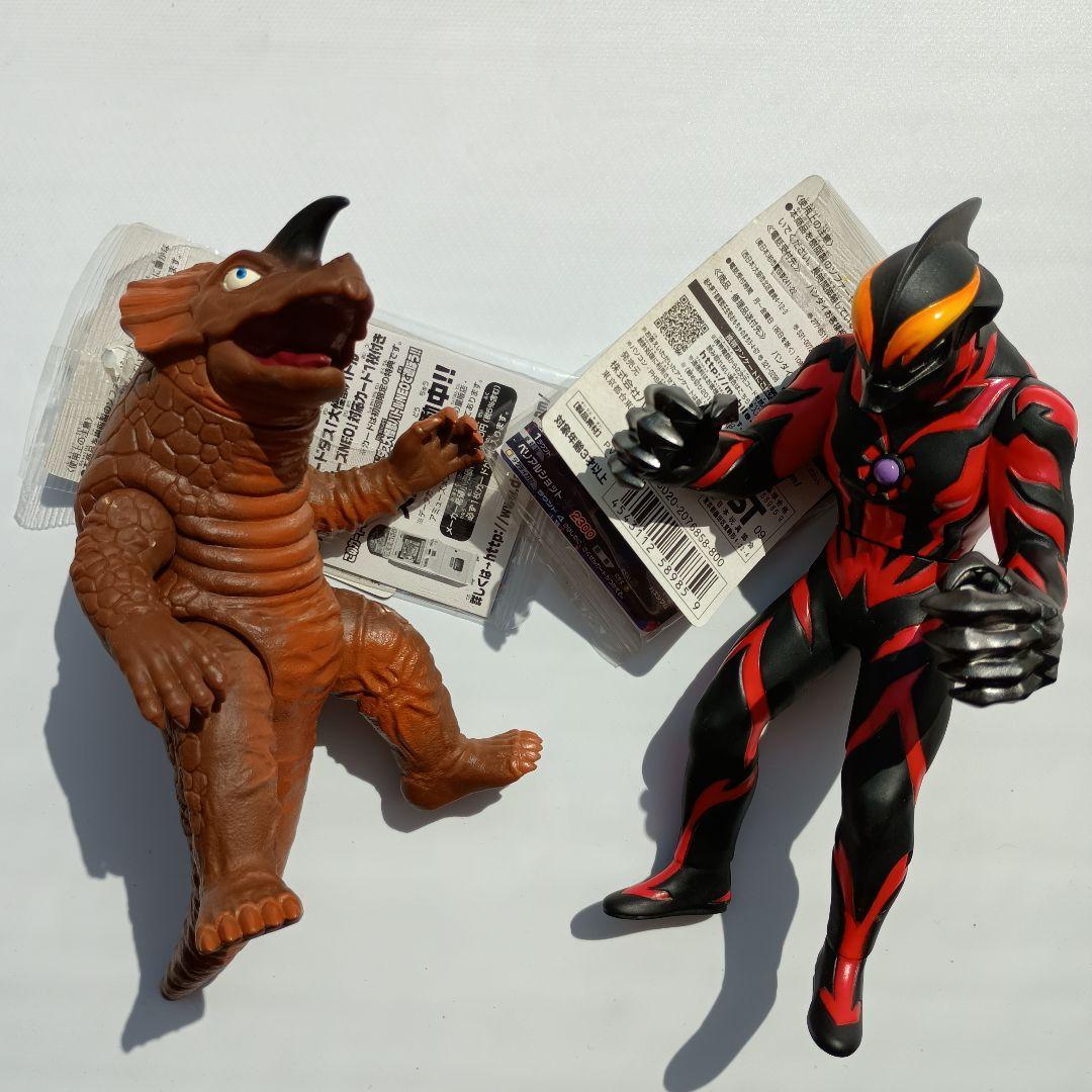 希少 2009年 ウルトラマンベリアル&カプセル怪獣アギラ２体セット　新品タグ付