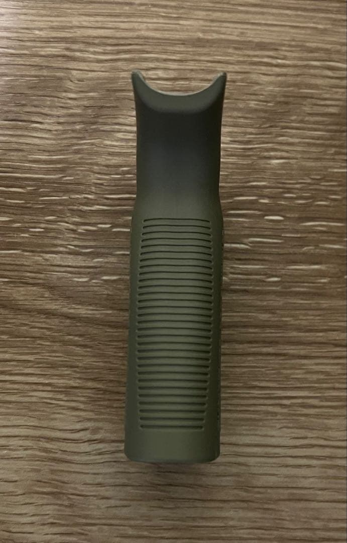 美品 MAGPUL PTS MOE グリップ (FDE色 電動ガン M4 用)