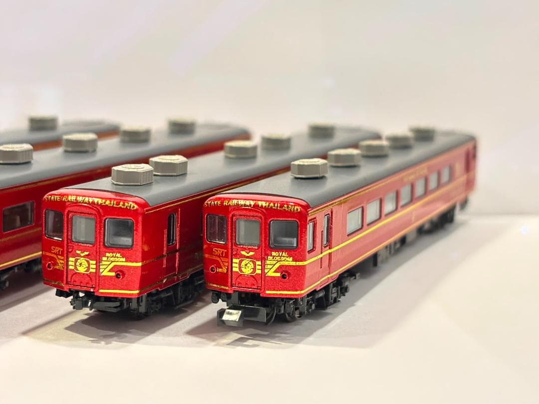 タイ国鉄 14系 ロイヤルブロッサム タイプ KATO加工品 (10-1138)