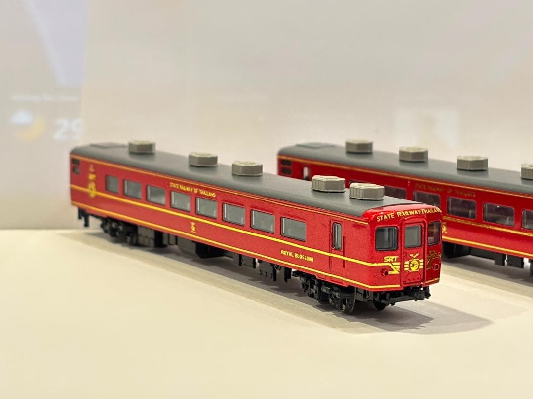 タイ国鉄 14系 ロイヤルブロッサム タイプ KATO加工品 (10-1138)