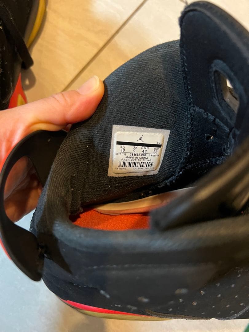 Nike Air Jordan 6 ブラック/オレンジ