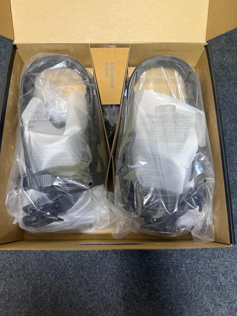 【新品未使用】FLUX DS Mサイズ 25/26