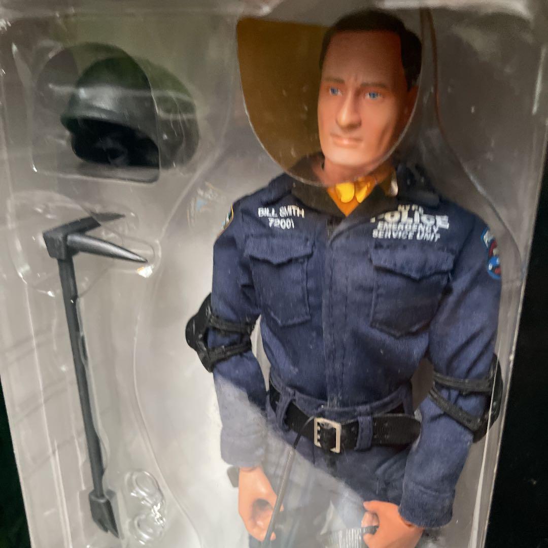 ドラゴン社 N.Y.P.D EMERGENCY SERVICE UNIT 1/6