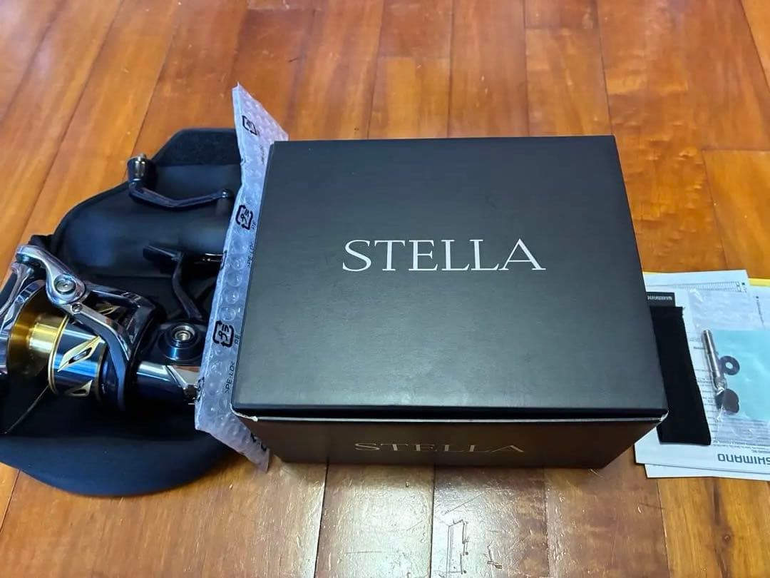 新品未使用　STELLA SW14000XG スピニングリール　シマノ