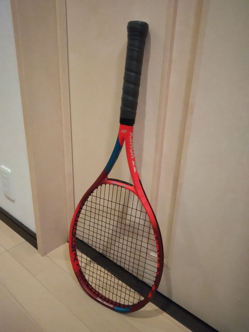 極美品！YONEX VCORE 100 硬式用テニスラケット ヨネックス
