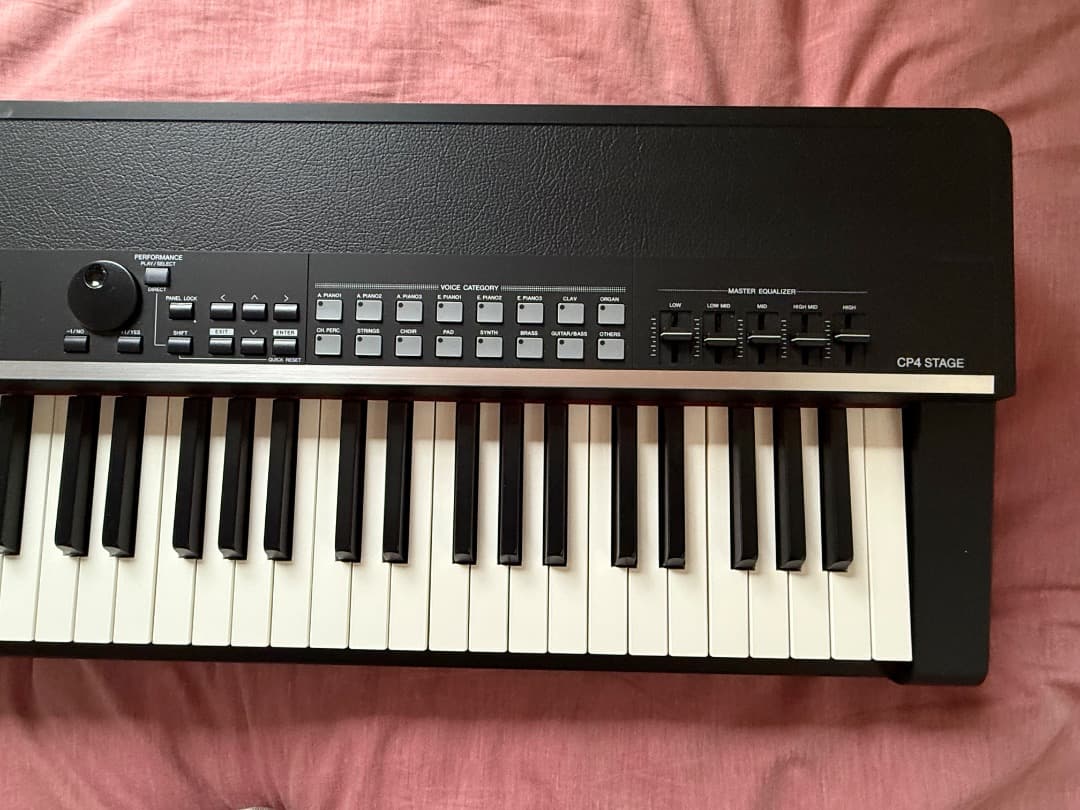 鍵盤楽器 YAMAHA CP4