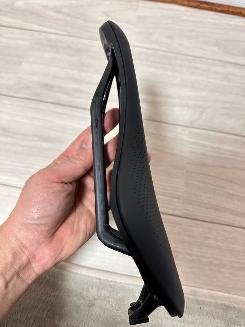 Bontrager Verse Pro Carbon サドル 145mm