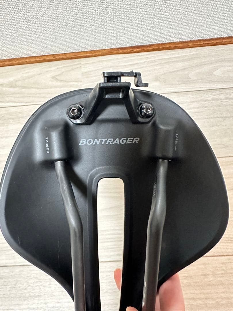 Bontrager Verse Pro Carbon サドル 145mm