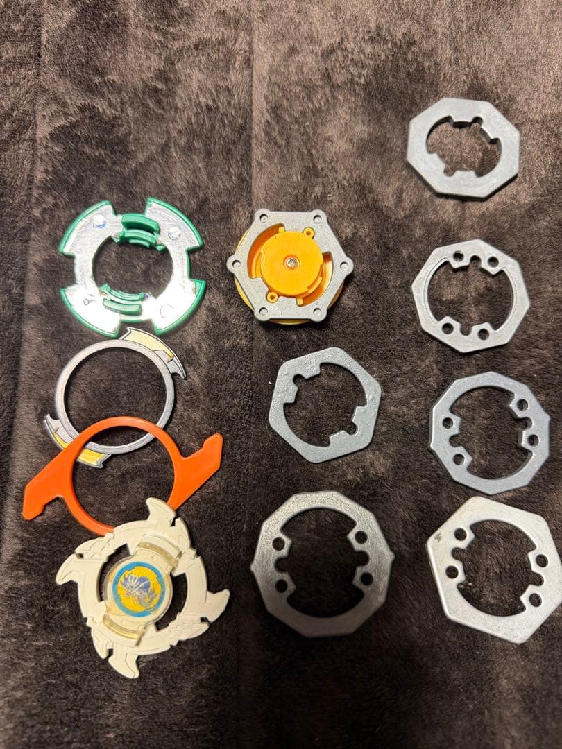 ベイブレード初期　33個セット　その他付属品付き　ドラグーン初期　おまけ付き