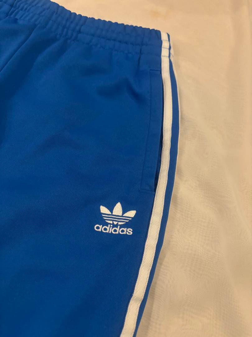 adidas トラックパンツ 青 サイドストライプ　ジャージ　アディダス