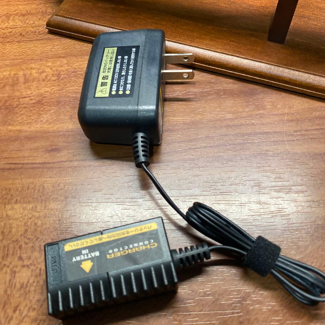 東京マルイ グロック18C 電動ハンドガン＆充電器　18歳以上
