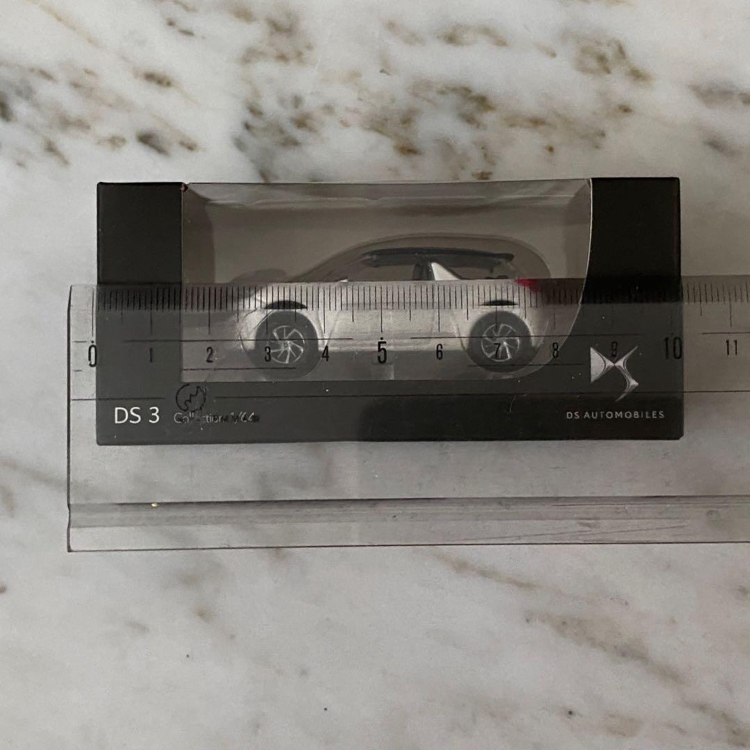 CITROËN DS 3 コレクターズ1/64スケールモデル