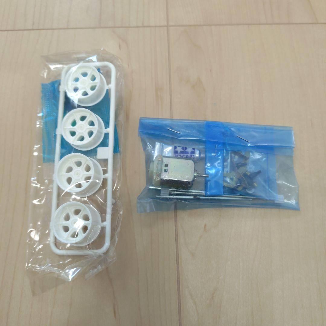 【極レア】ミニ四駆 アバンテJr. 透明シャーシ カラータイヤ カナダ輸出仕様