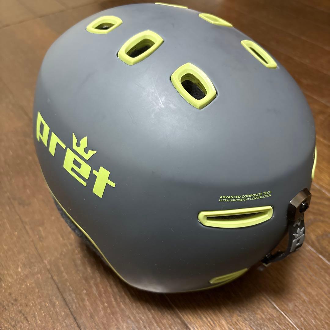 スキーヘルメット　Pret