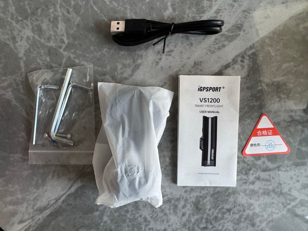 【未使用品】iGPSPORT VS1200 自転車用LEDライト