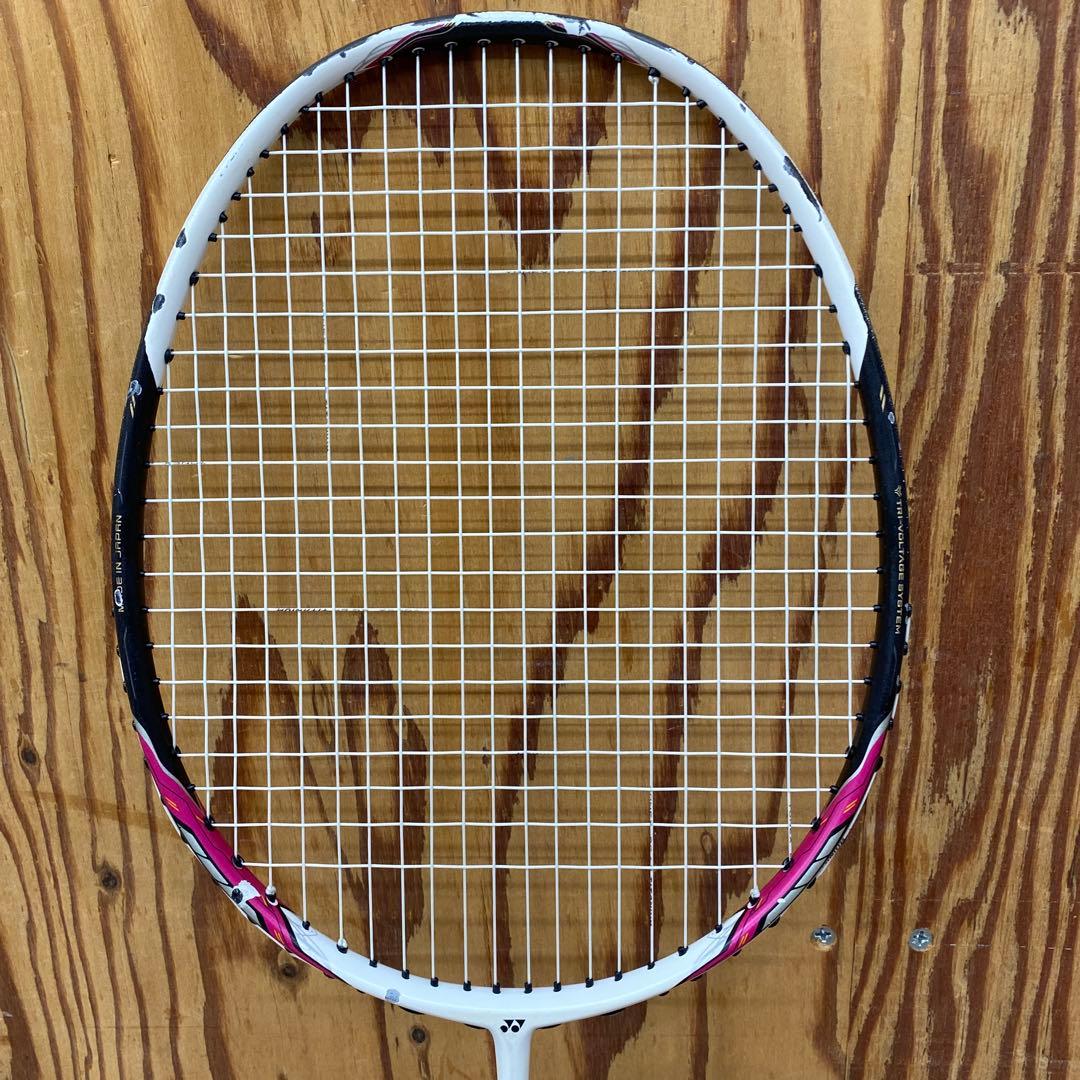 バドミントンラケット YONEX ボルトリックアイフォース