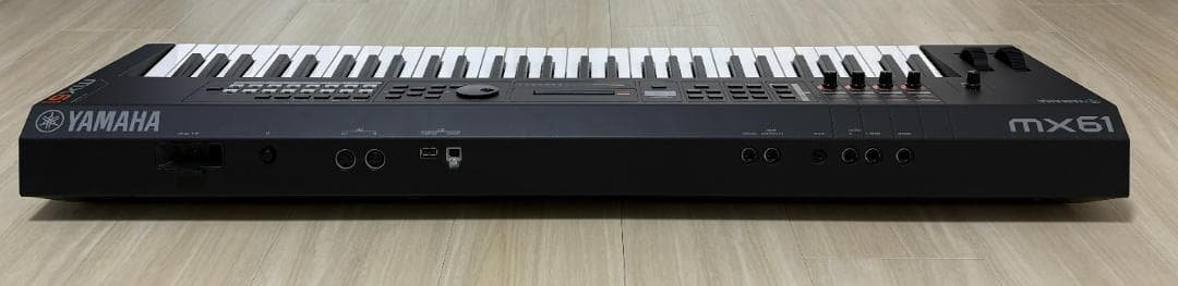 Yamaha MX61 シンセサイザー 61鍵