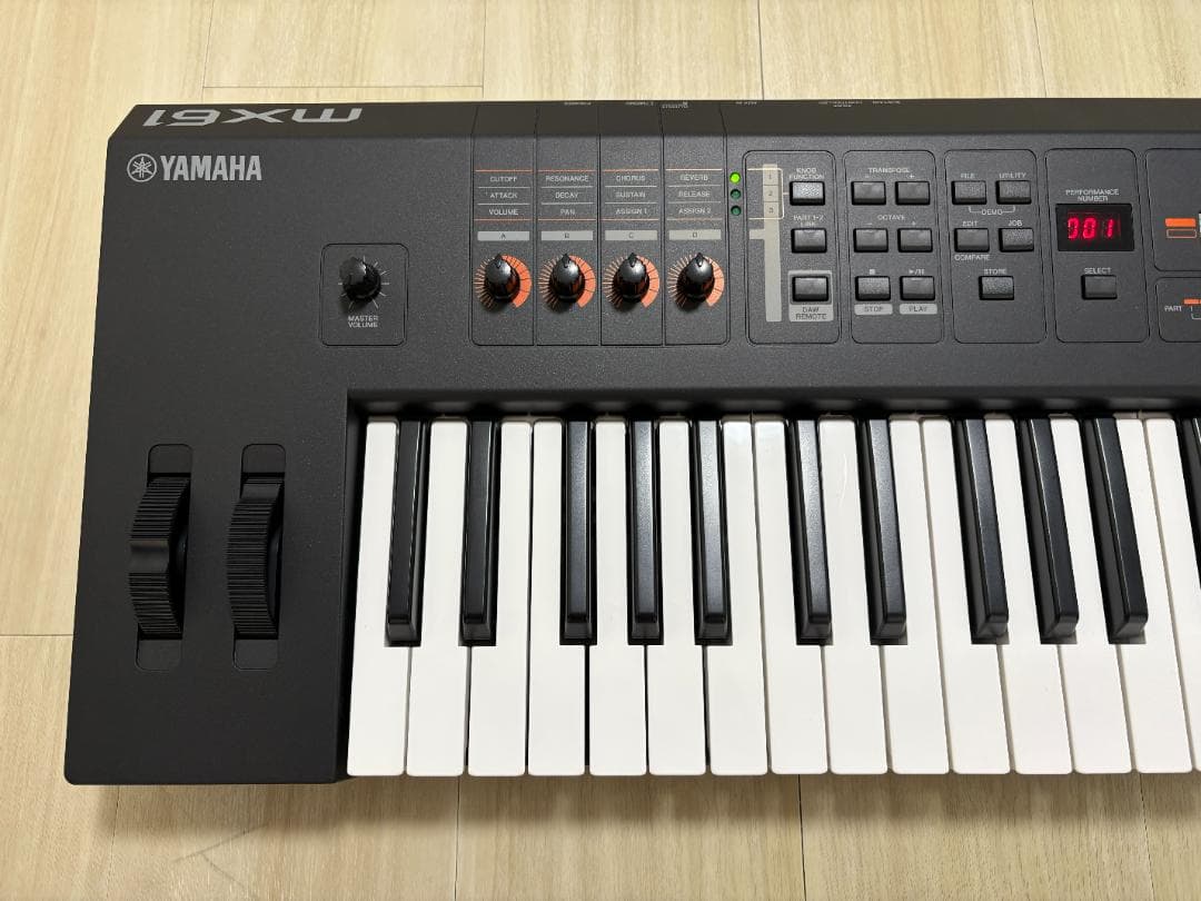 Yamaha MX61 シンセサイザー 61鍵