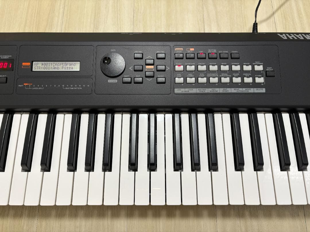 Yamaha MX61 シンセサイザー 61鍵