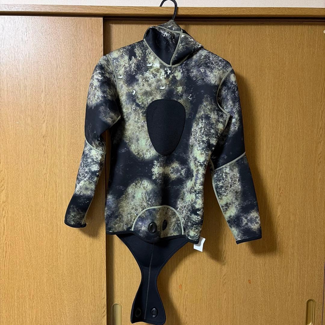 カモフラージュ フード付きウェットスーツ