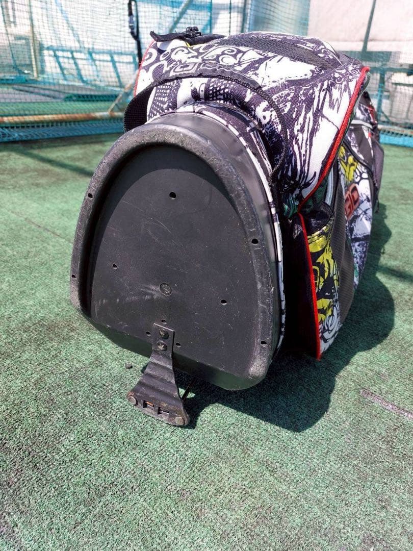 【中古】OGIO オジオ OZONE XX 9.0型 アスリート キャディバッ