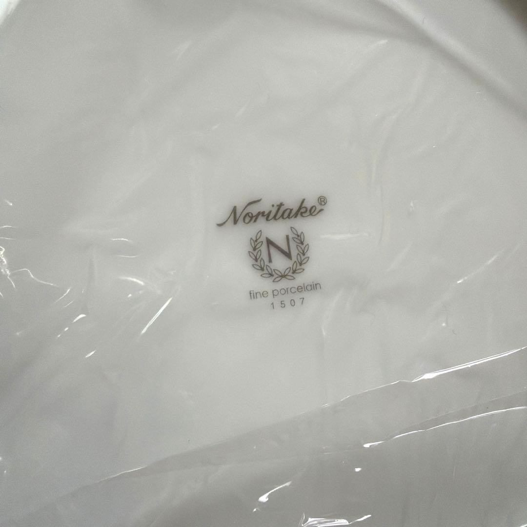 【新品】　Noritake プレートセット 4枚