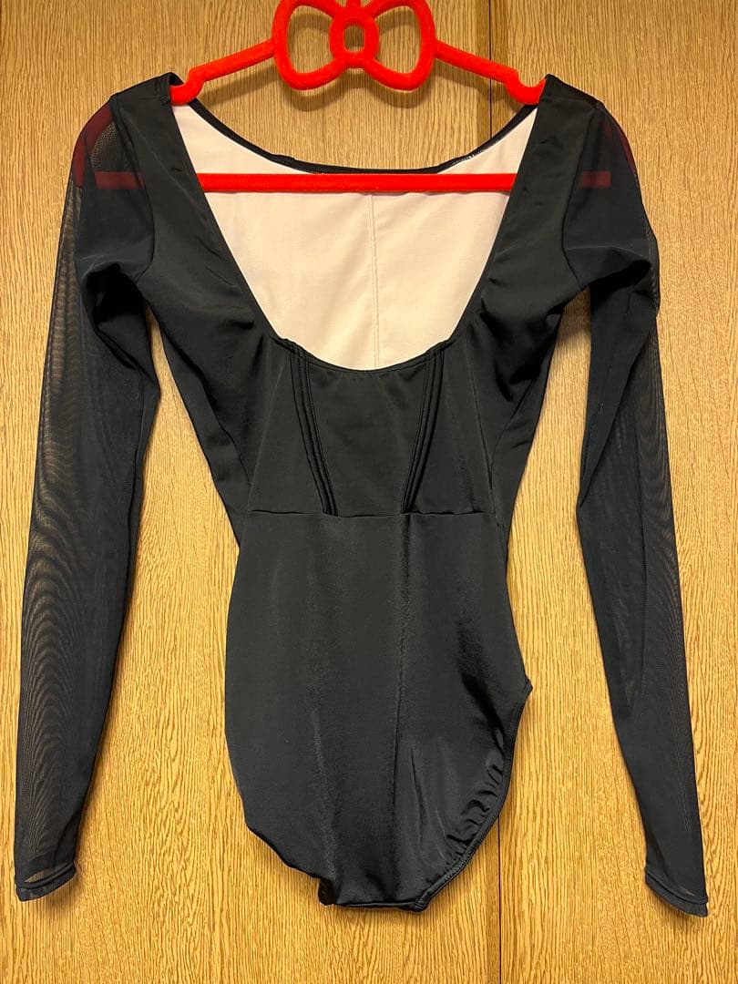 美品!! スティナ 長袖 Retune.stina / Aria / black