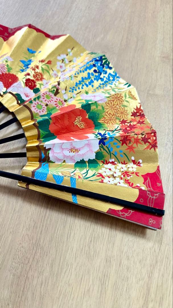 華やかな花柄 リバーシブル舞扇子