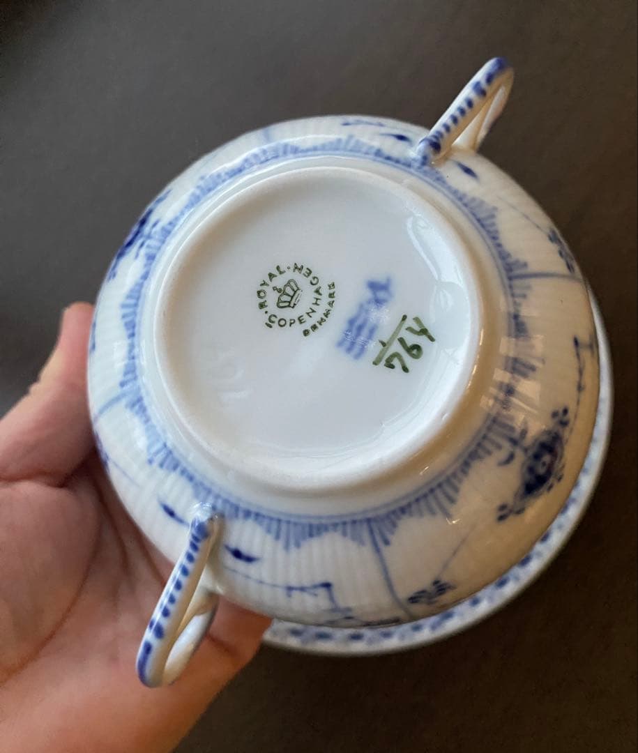 ロイヤルコペンハーゲンブルーフルーテッド1/764 金継ぎ難あり