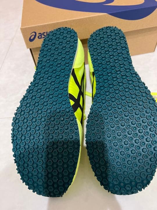 ほぼ新品！！asicsウィンドスプリント2