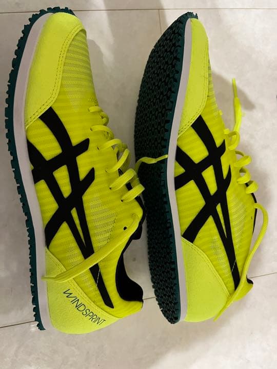 ほぼ新品！！asicsウィンドスプリント2