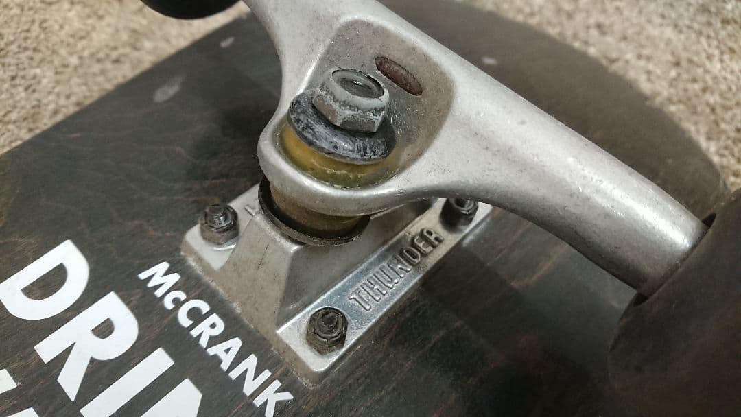 McCRANK DRINK WATER スケートボード