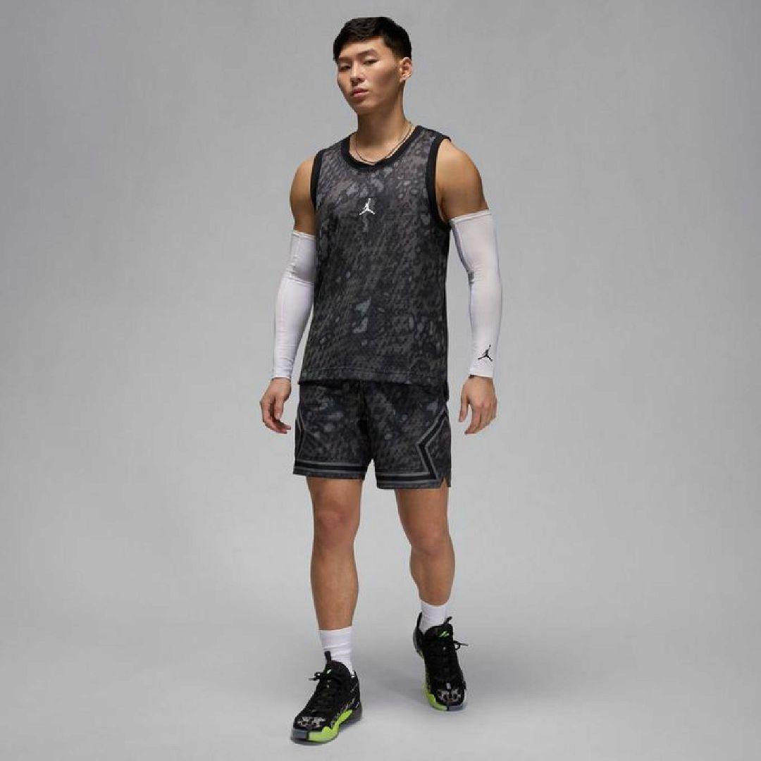 ジョーダン ナイキ バスケ 上下 ノースリーブシャツ ショートパンツ 新品 M