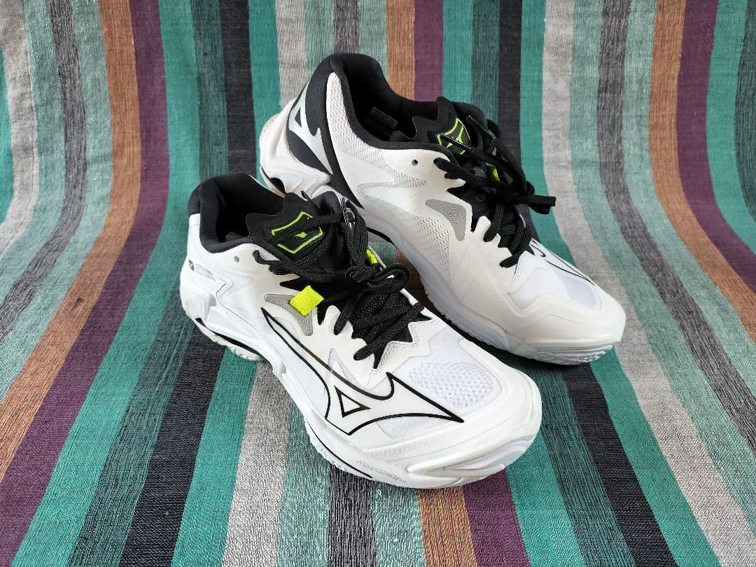 Mizuno バレーボールシューズ ウェーブライトニング Z8