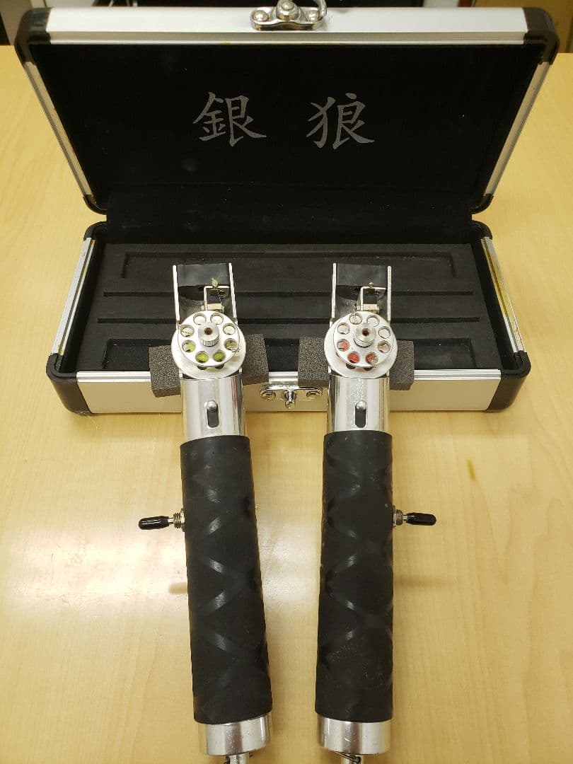 ワカサギ電動リール　銀狼