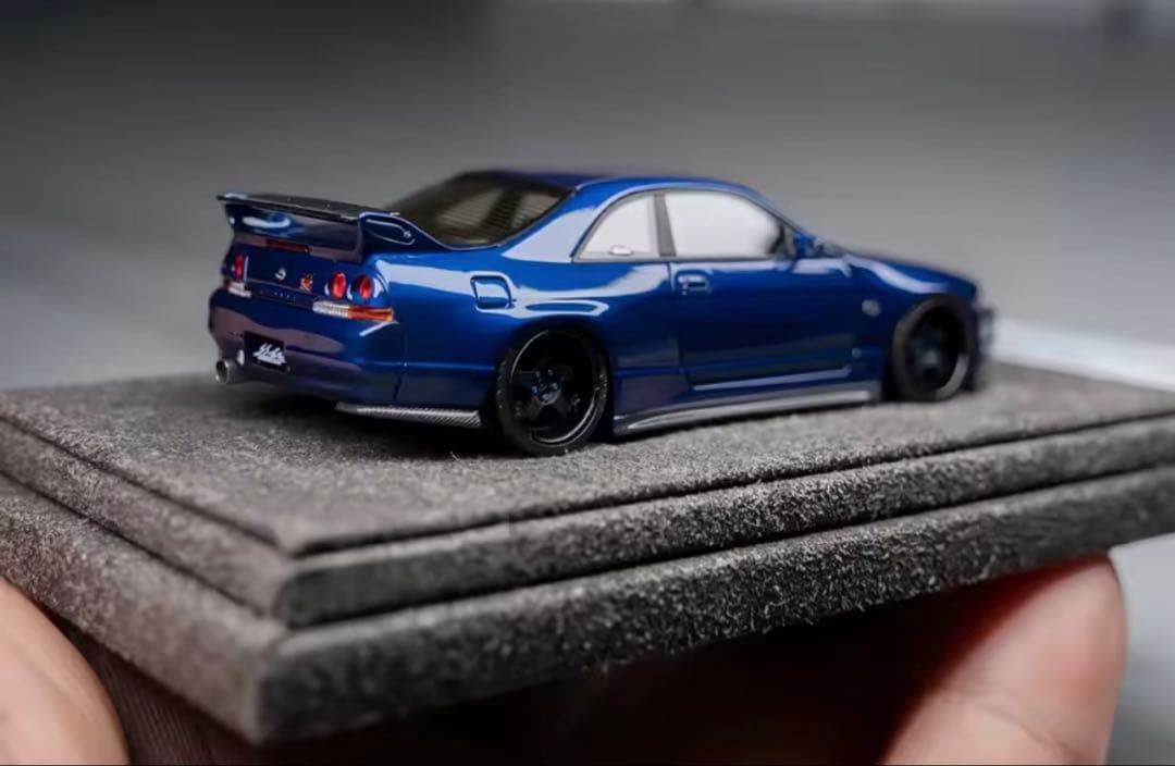 1/64 GARAGE ACTIVE WIDEBODY BCNR33 ブルー