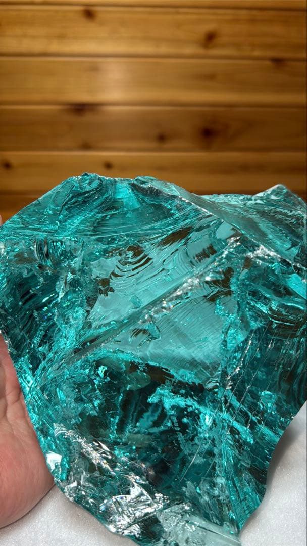 ①ジャワ島産火山性ガラス原石かち割り アンダラ パライバ色2.3kg以上20cm