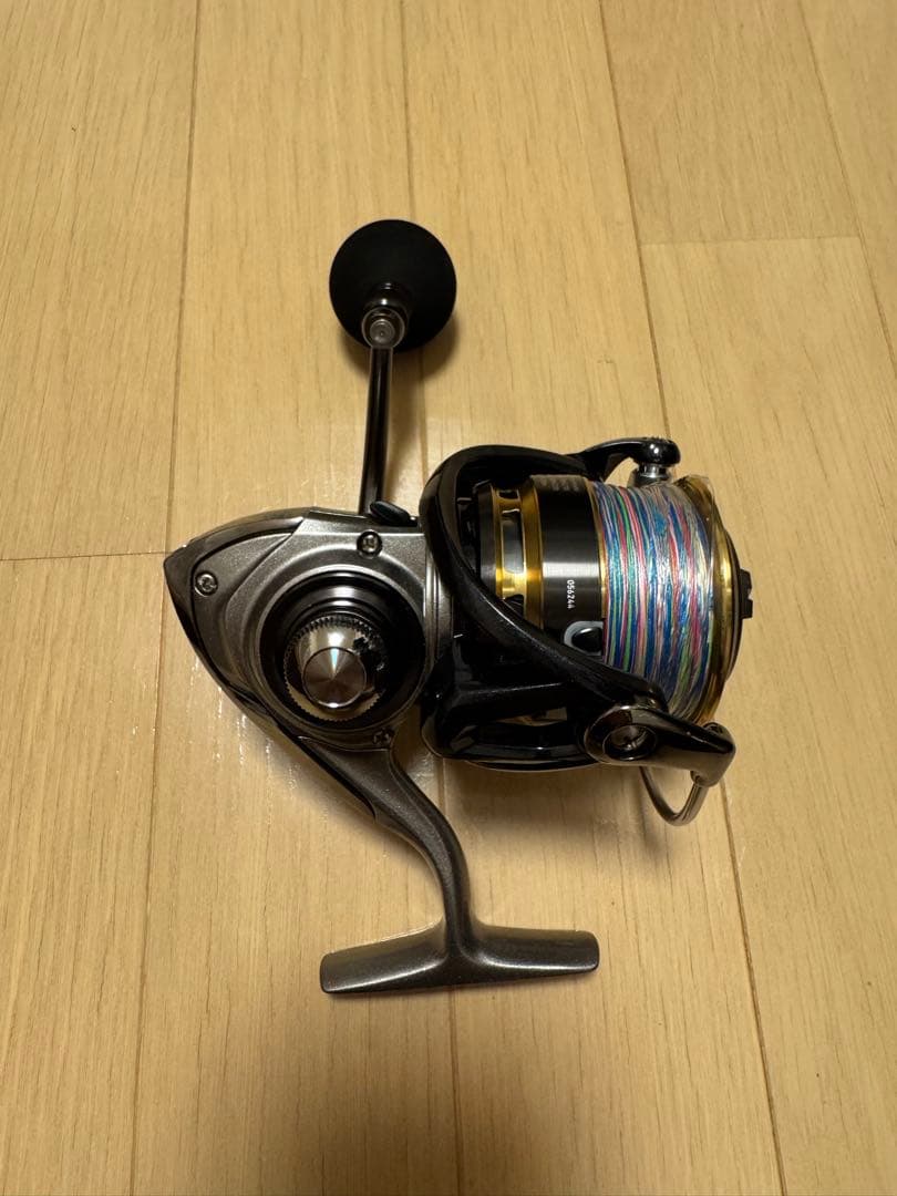 Daiwa VADEL 4000H スピニングリール