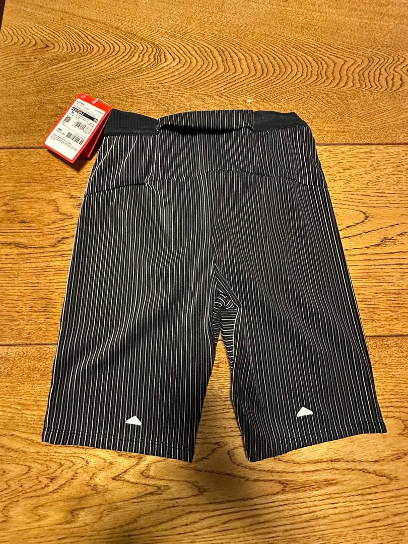 リーニンハーフタイツ　Mサイズ　新品未使用