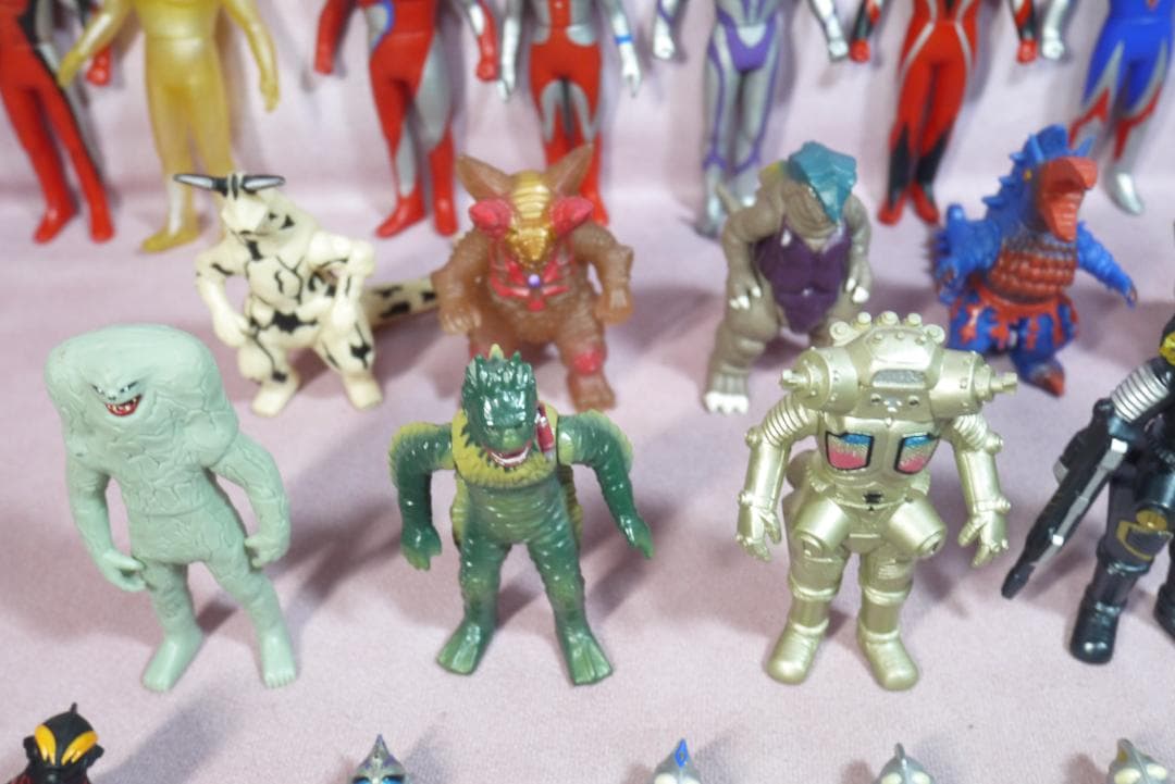ウルトラマン　ウルトラ怪獣　ミニソフビ　60体