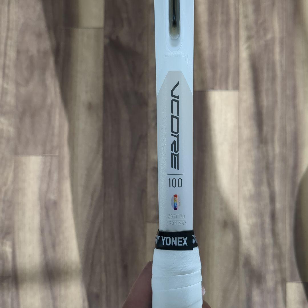YONEX VCORE 100　G2 サンドベージュ　テニスラケット