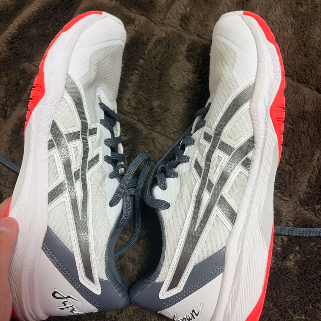 ASICS バレーボールシューズ ホワイト/グレー/レッド